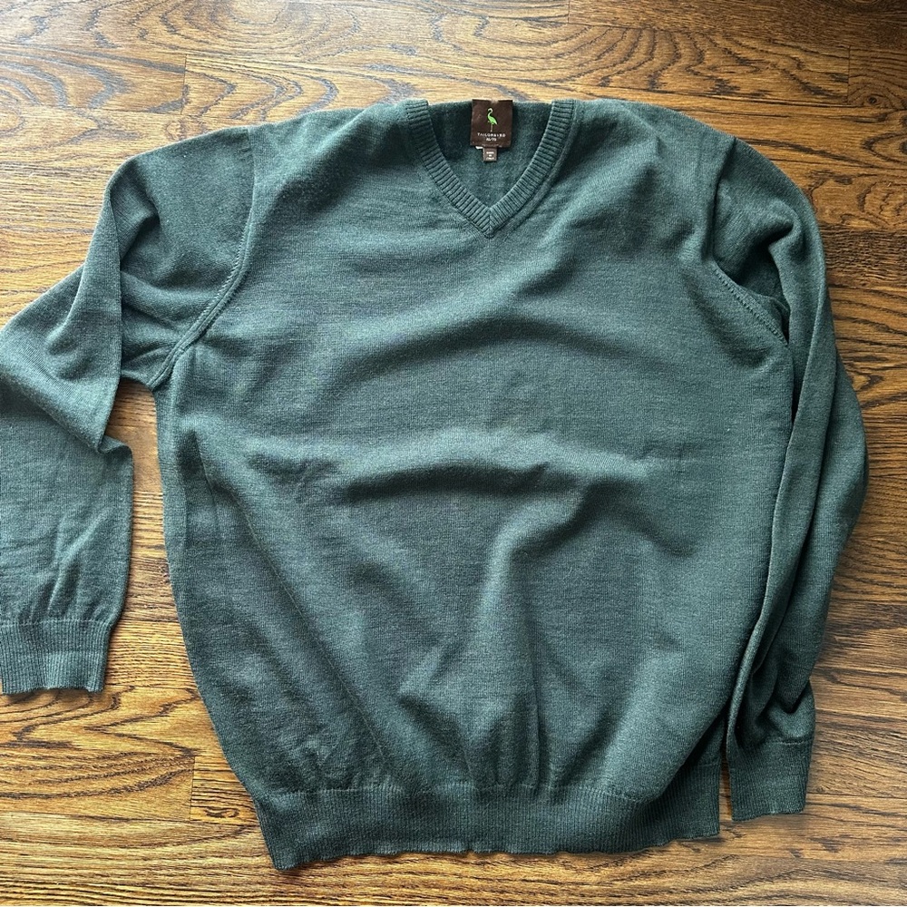 Tailorbyrd Forest Green V-Neck Merino Wool Fall Classic lightweight sweater